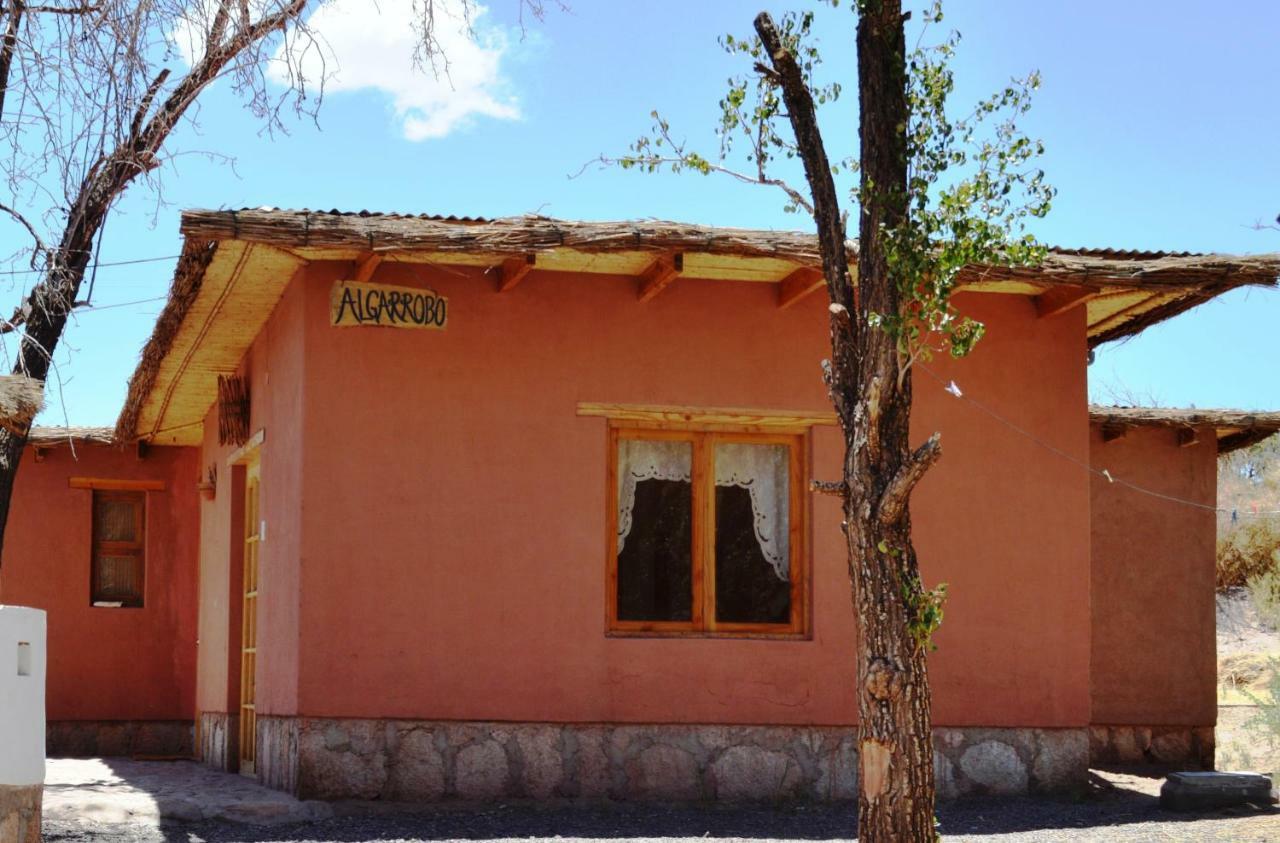 Rancho Quitapenas Bungalows San Pedro de Atacama Rum bild